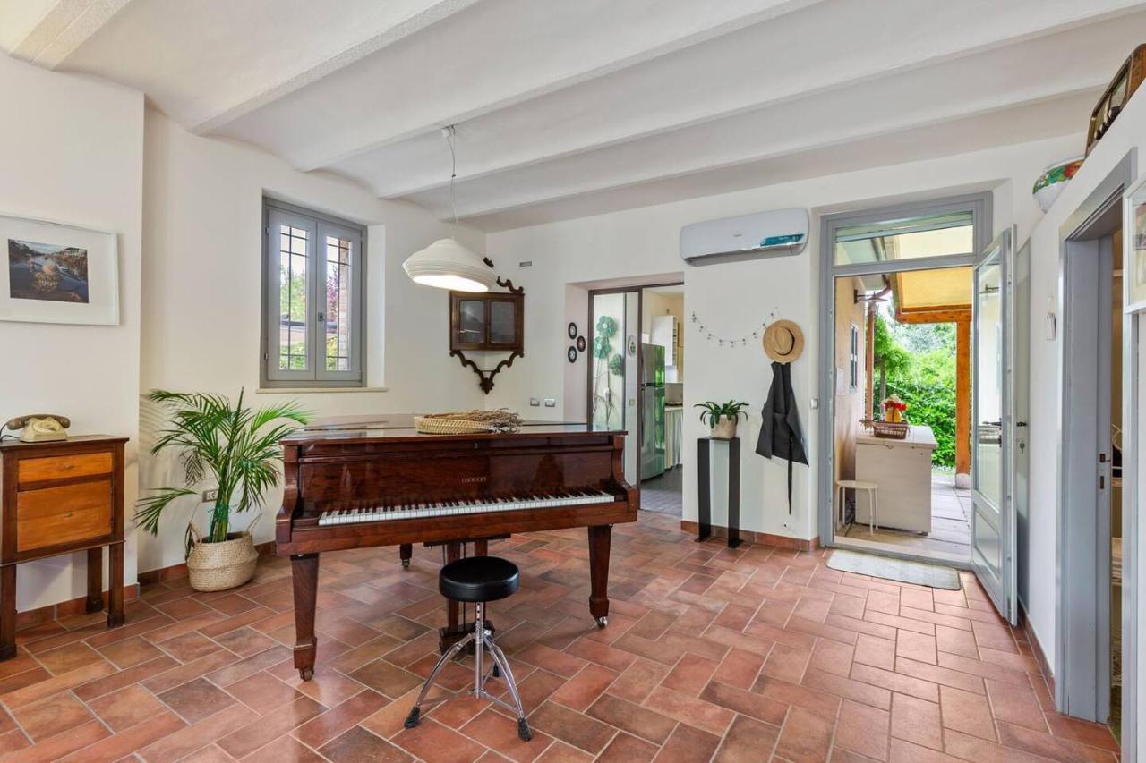 Grande Villa Storica Per Vacanze Con Giardino Privato E Piscina Ostra Extérieur photo