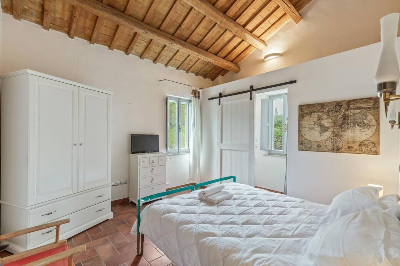 Grande Villa Storica Per Vacanze Con Giardino Privato E Piscina Ostra Extérieur photo