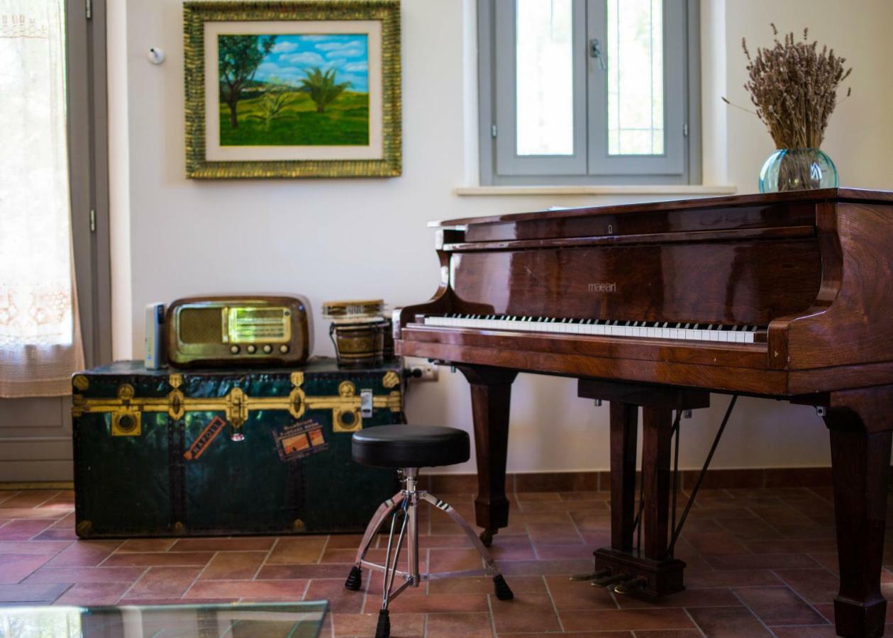 Grande Villa Storica Per Vacanze Con Giardino Privato E Piscina Ostra Extérieur photo